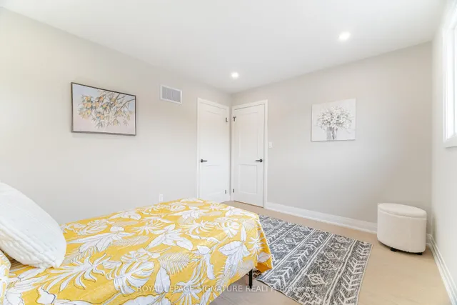 Additional image 32 of 2392 Arnold Cres