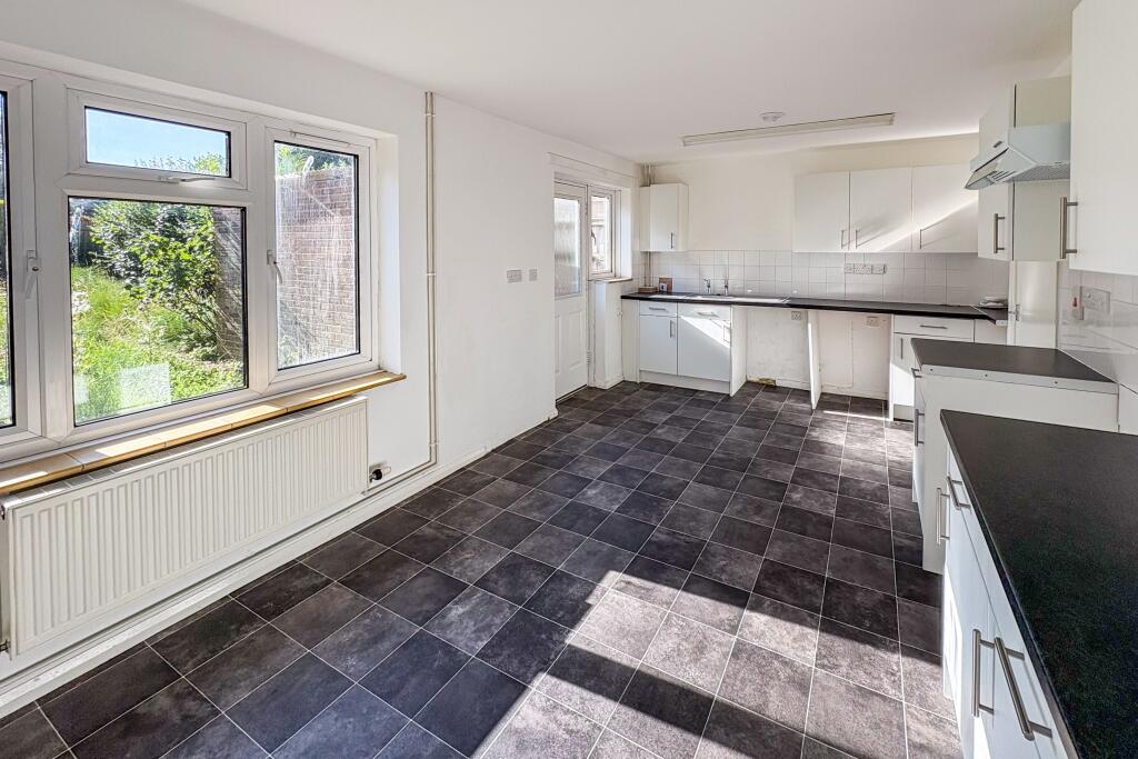 Additional image 4 of 7 Millbrook Gardens, Castle Cary, Somerset, BA7 7EE