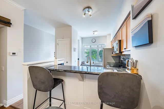 Additional image 16 of 5080 Fairview St Unit 42