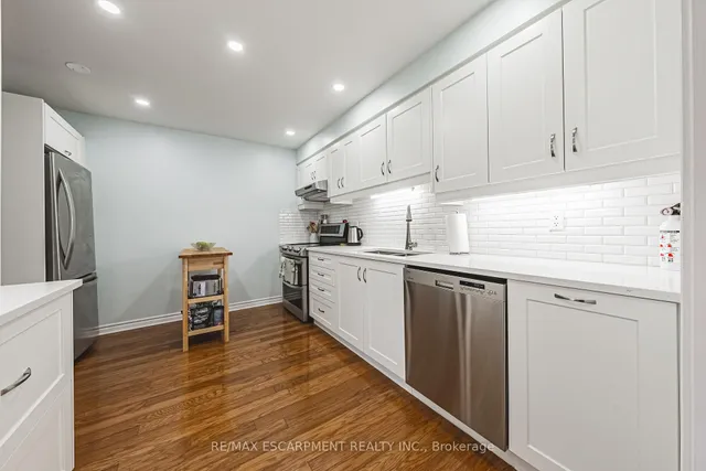 Additional image 15 of 3050 Pinemeadow Dr Unit 6