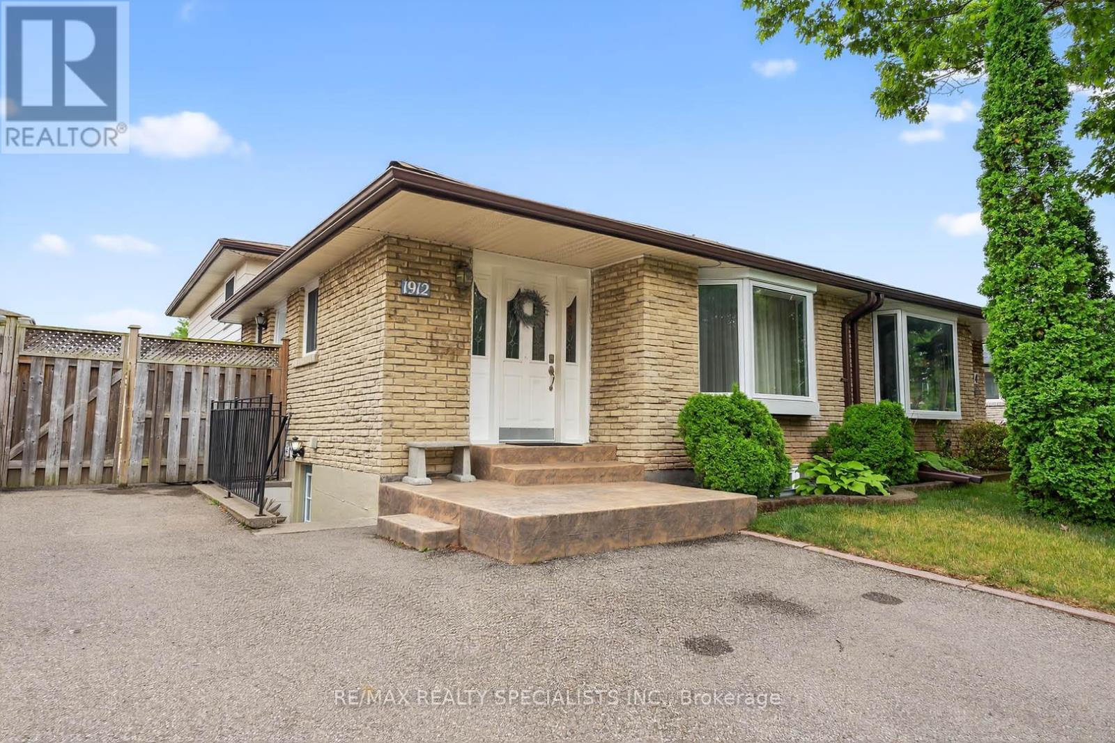 LOWER - 1912 BONNYMEDE DRIVE|Mississauga (Clarkson), Ontario L5J1E1