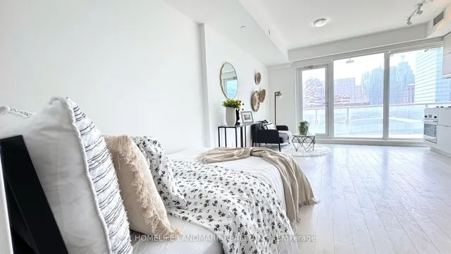 Additional image 6 of 197 Yonge St Unit 2808