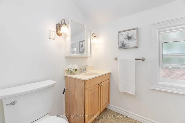 Additional image 34 of 73 Dogwood Cres