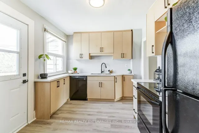 Additional image 18 of 1039.5 Cannon St