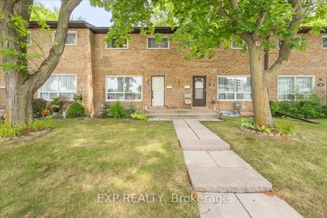 32 Riverdale Dr