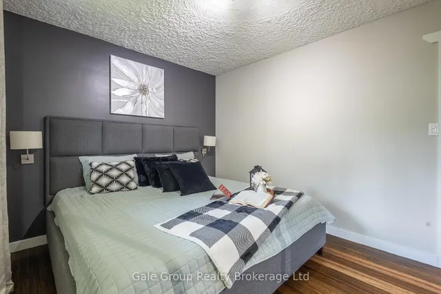 Additional image 25 of 15 Kelvin Crt