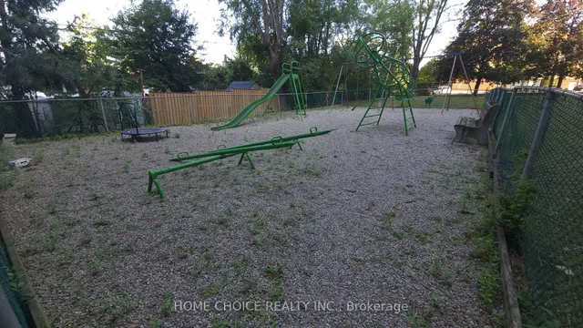 Additional image 36 of 3460 Keele St Unit 803