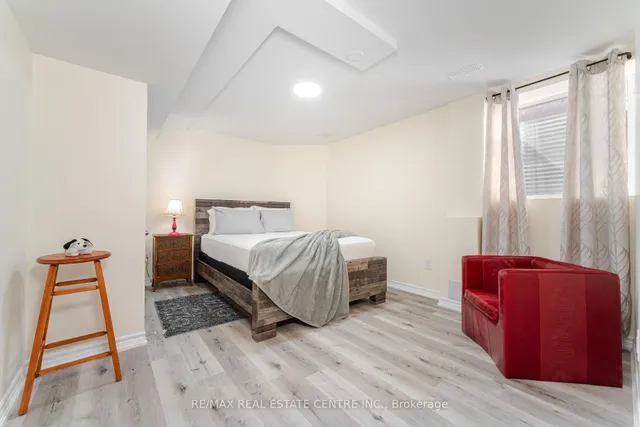 Additional image 43 of 46 LAKEFIELD Rd