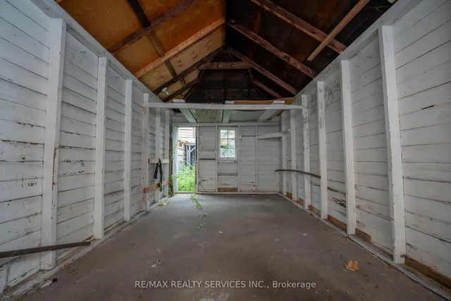 Additional image 18 of 191 Gladstone Ave