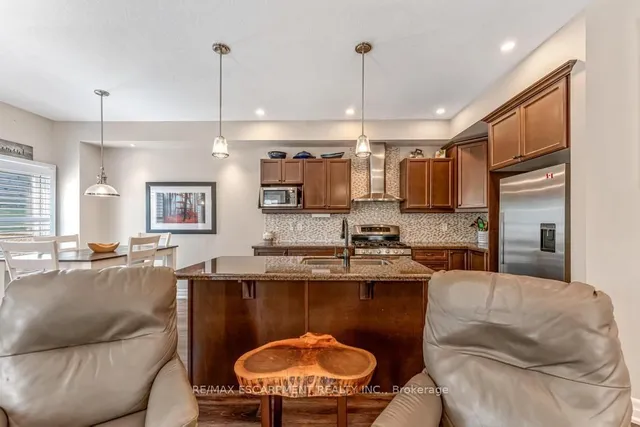 Additional image 9 of 21 Forest Valley Cres