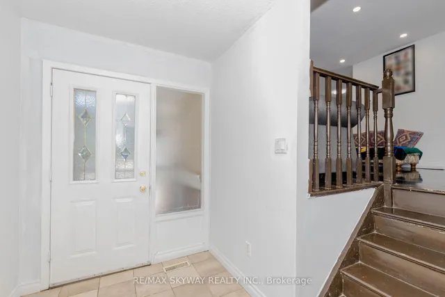 Additional image 8 of 3285 Lansdown Dr