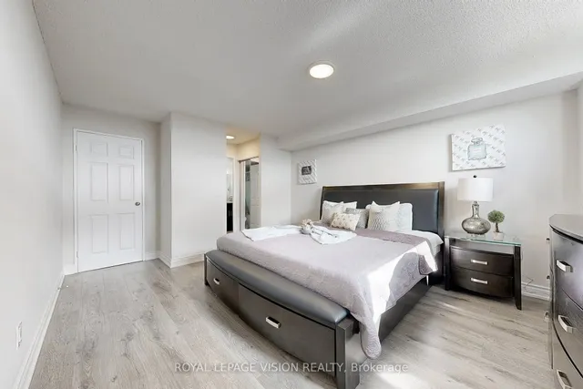 Additional image 18 of 100 Wingarden Crt Unit 1803