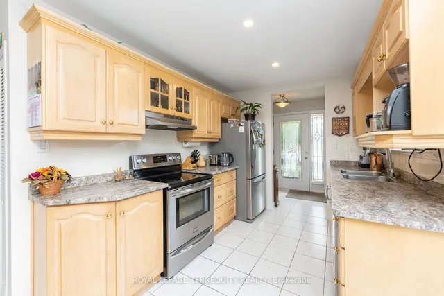 Additional image 14 of 3205 Gwendale Cres