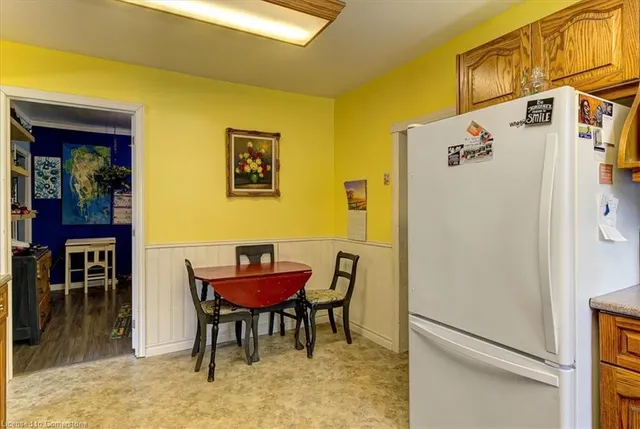 Additional image 14 of 8 Frances Ave