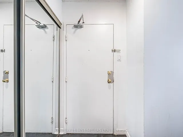 Additional image 7 of 3380 Eglinton Ave Unit 1410