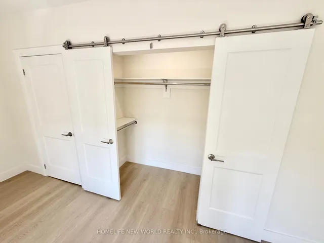 Additional image 22 of 137 Gladstone Ave