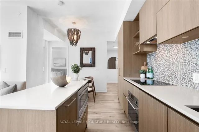 Additional image 7 of 1 Yorkville Ave Unit 1402