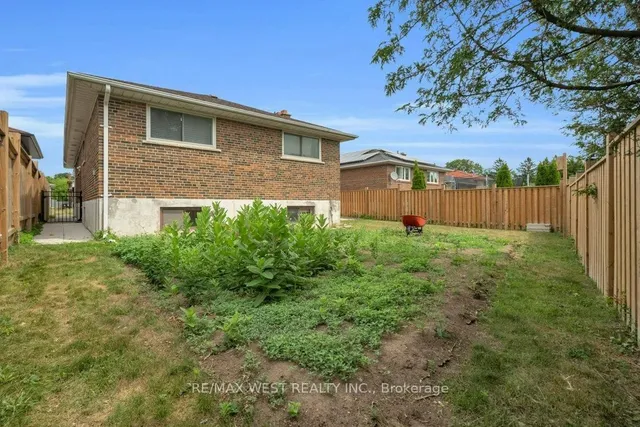 Additional image 10 of 25 Briarbluff Ave