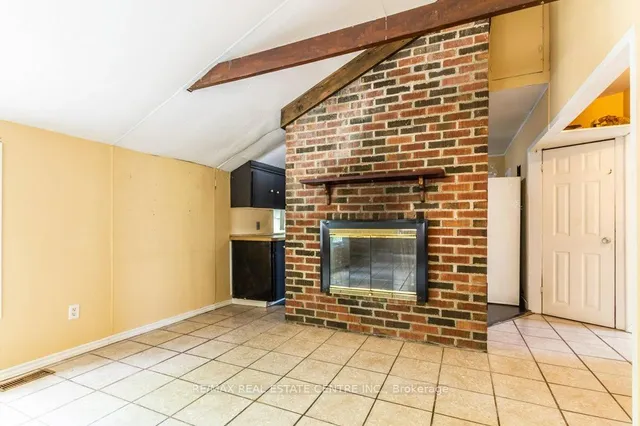 Additional image 46 of 215-217 Queen St