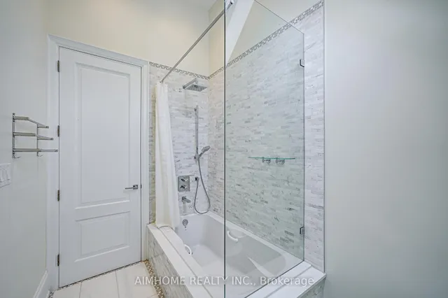 Additional image 32 of 16 Winlock Park