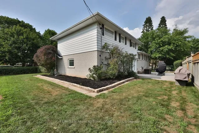 Additional image 41 of 3530 Walmer Rd