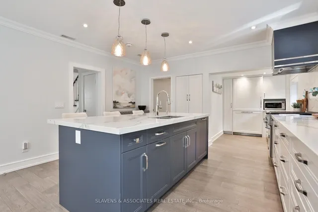 Additional image 9 of 405 Richview Ave