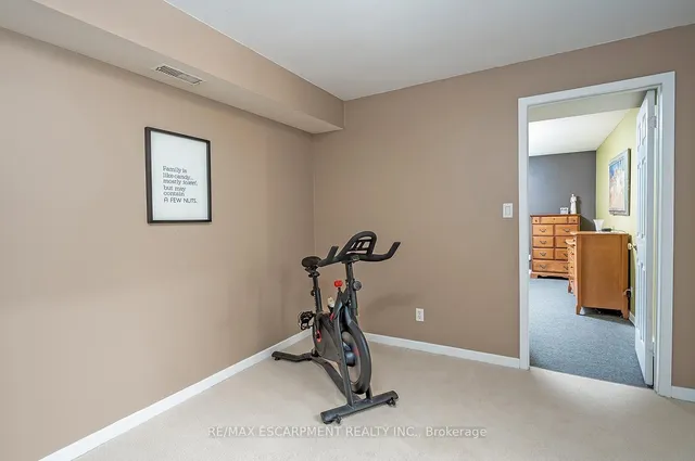 Additional image 36 of 275 Alexander Crt