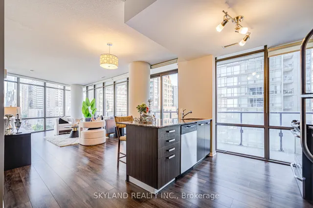 Additional image 2 of 832 Bay St Unit 805