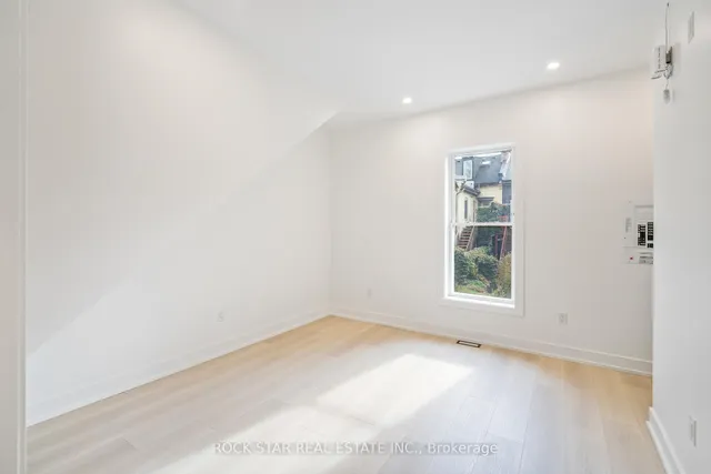 Additional image 44 of 42 Ray St