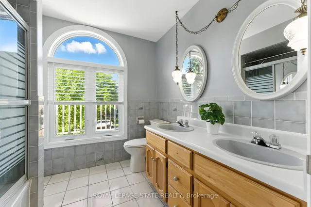 Additional image 29 of 286 LLOYMINN Ave