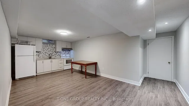 Additional image 30 of 224 Kingsbridge Garden Circ