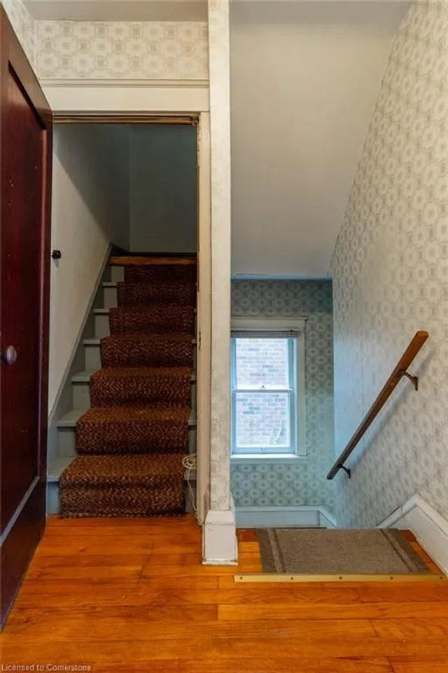 Additional image 32 of 497 Dundurn St