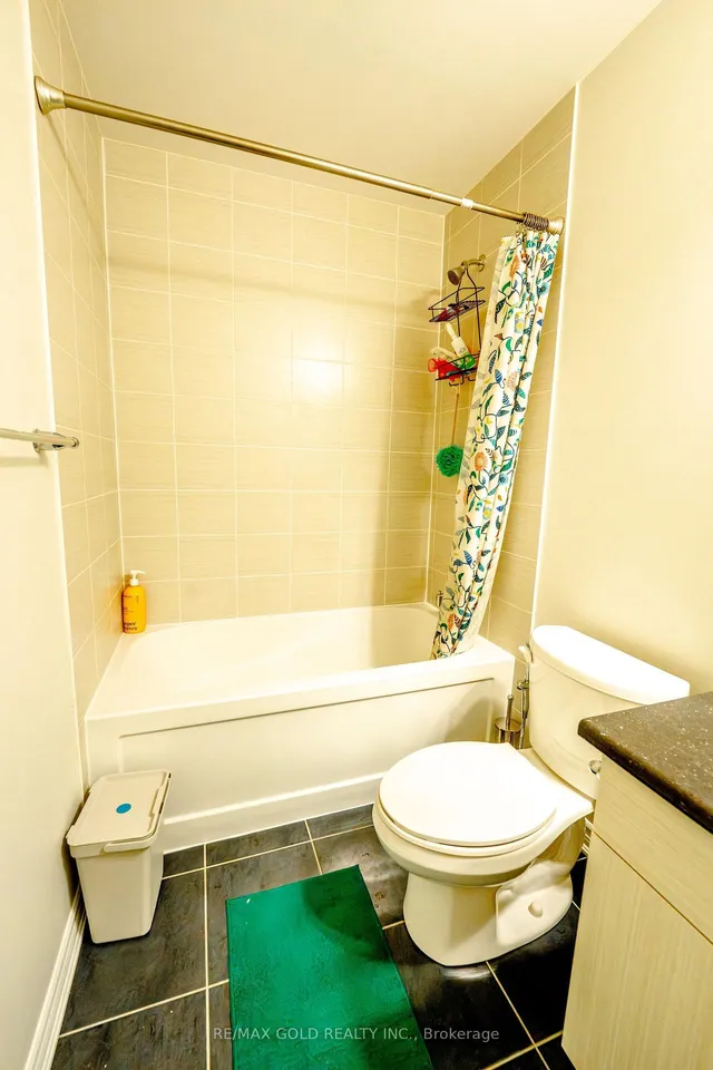 Additional image 28 of 8 Metro Cres