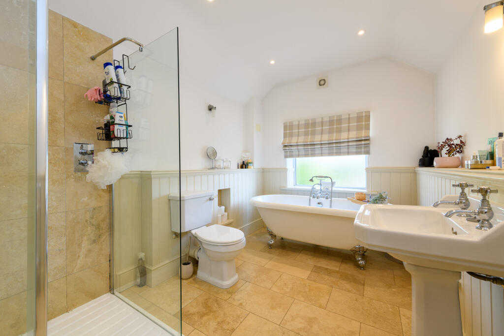 Additional image 12 of Orchard Road, Street