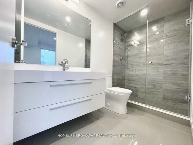 Additional image 28 of 39 Roehampton Ave Unit 1504