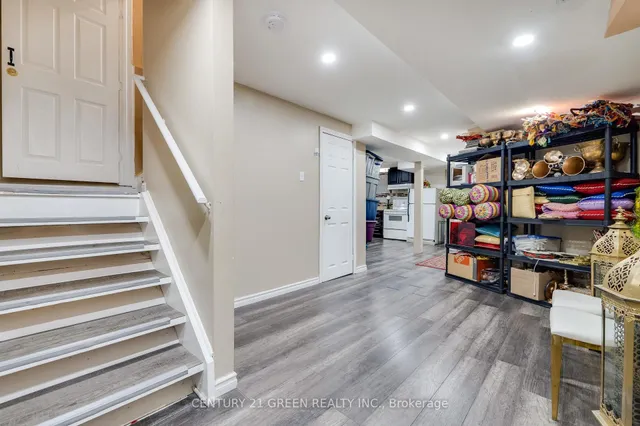 Additional image 46 of 1107 Barr Cres