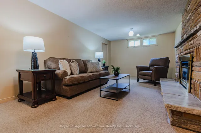 Additional image 37 of 840 Cedarbrae Ave