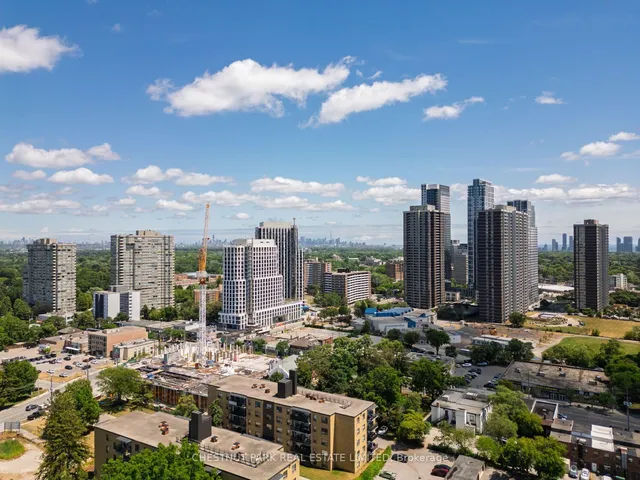 Additional image 50 of 61 Burnhamthorpe Cres