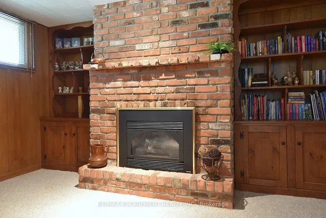 Additional image 33 of 552 Hull Crt