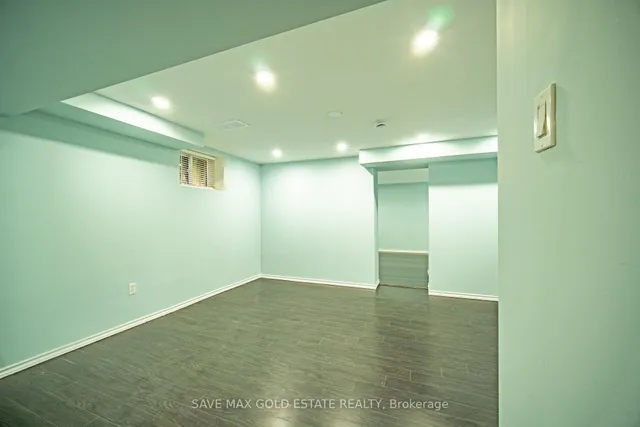 Additional image 32 of 21 Stanley Crt