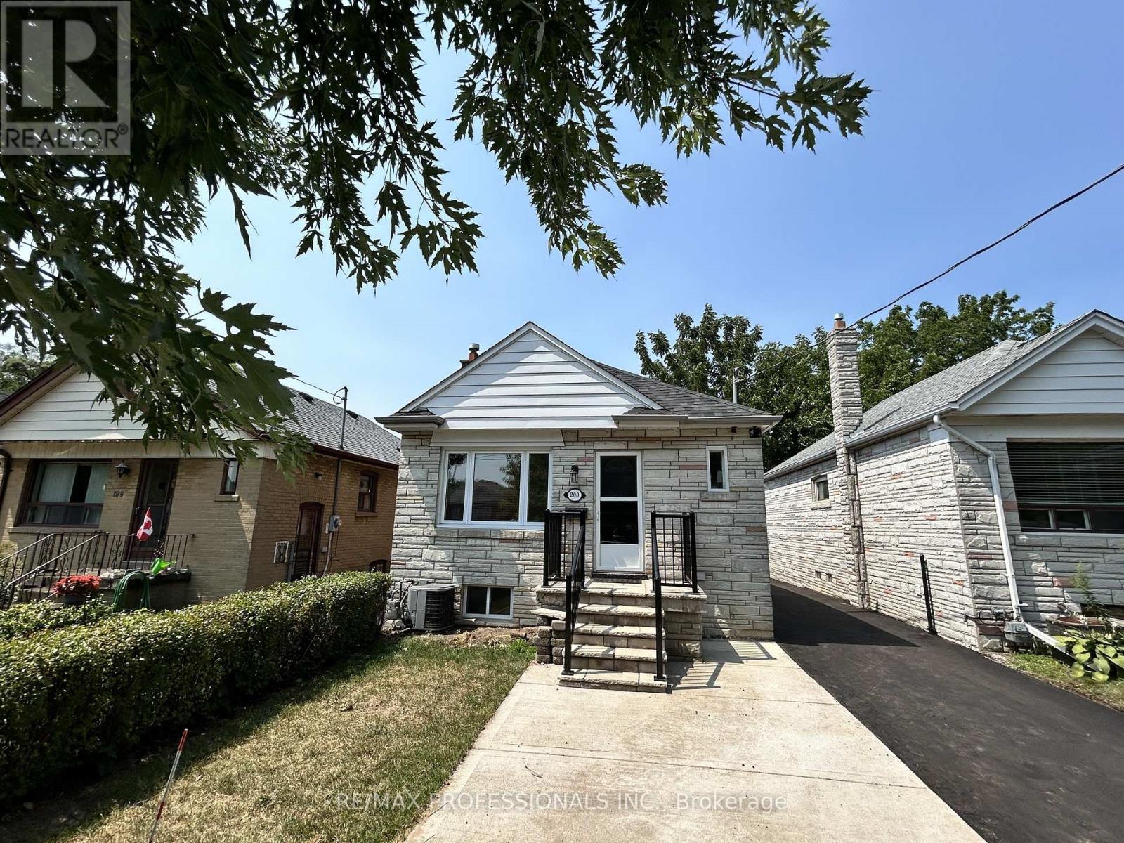 BASEMENT - 200 ALDERCREST ROAD|Toronto (Alderwood), Ontario M8W4J4