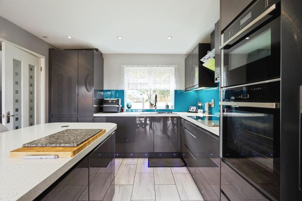 Additional image 4 of Deanesly Way, Wincanton