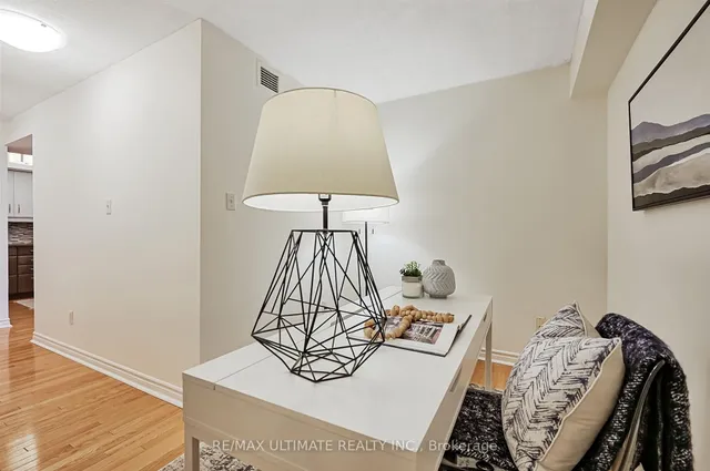 Additional image 25 of 39 Parliament St Unit 808