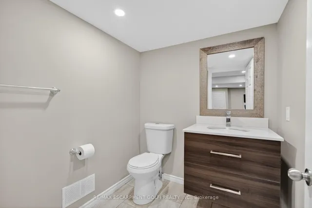 Additional image 30 of 279 Voyager Pass