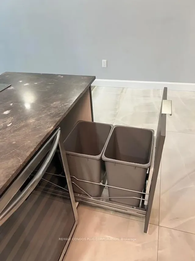 Additional image 25 of 1001 Bay St Unit 2705