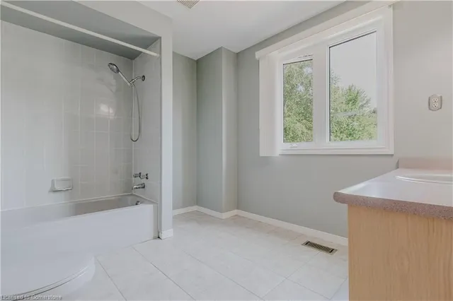 Additional image 24 of 195 Duncairn Cres