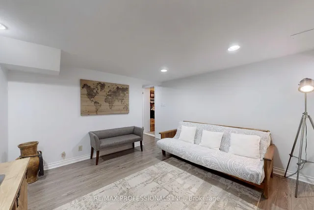 Additional image 35 of 126 Laurel Ave