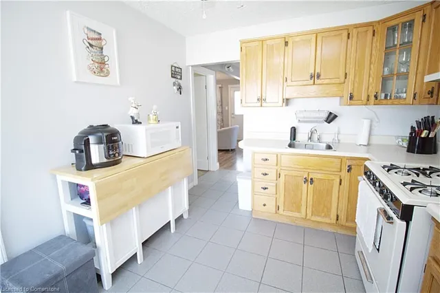 Additional image 17 of 109 Warren Ave