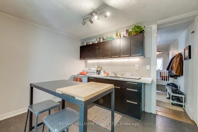 Additional image 36 of 53 Lansdowne Ave