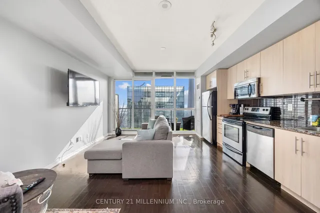 Additional image 4 of 65 Bremner Blvd Unit 4503